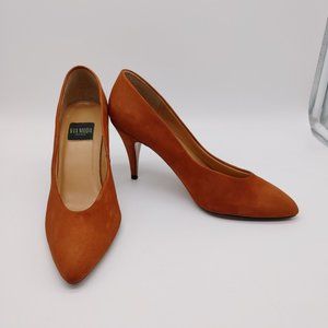 Via Moda original women shoes size 8 suede butterscotch color used pumps shoes